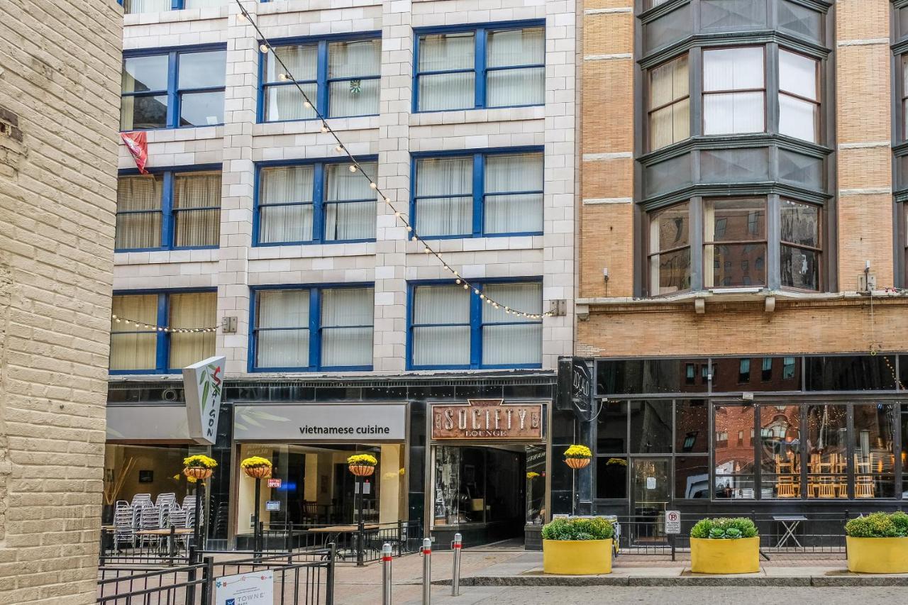 Frontdesk 2063 East 4Th Street Apts Downtown Cleveland Apartment Luaran gambar