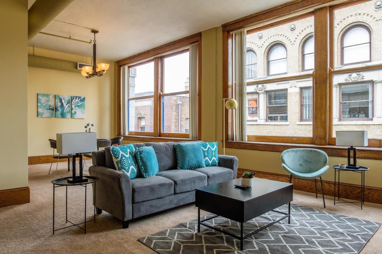 Frontdesk 2063 East 4Th Street Apts Downtown Cleveland Apartment Luaran gambar